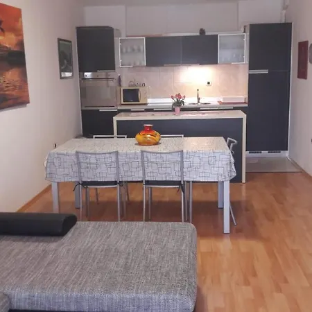 Lorena App Apartment